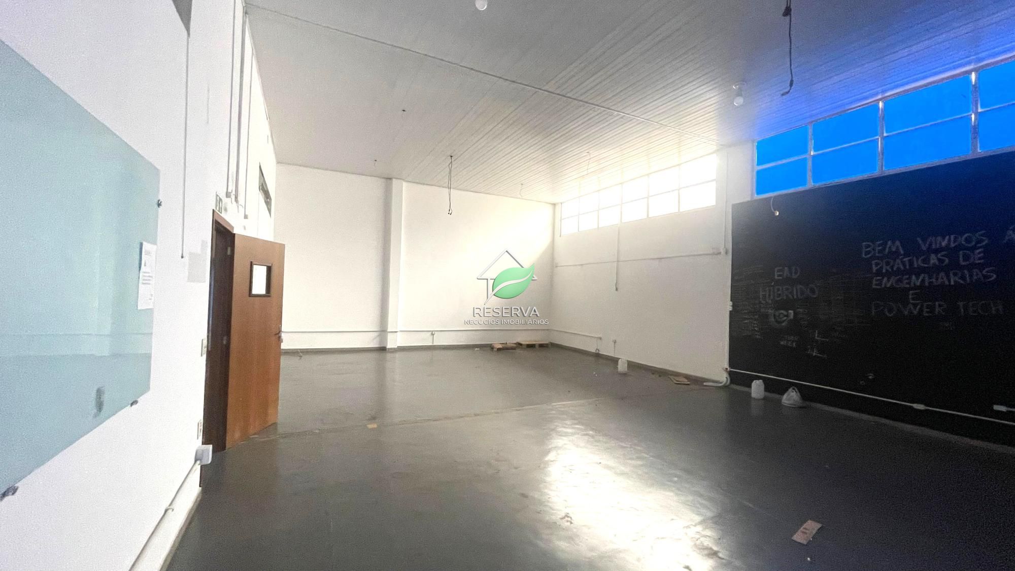 Área Comercial à Venda e para Locação – Margens da BR-277.