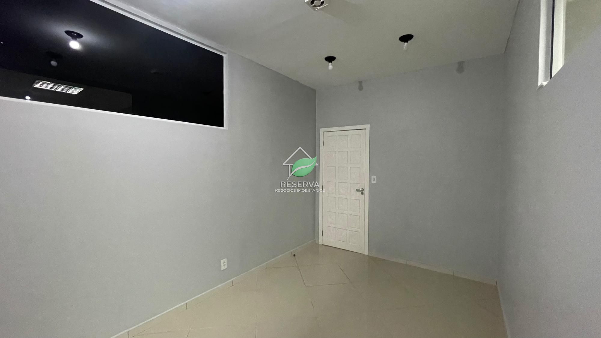 Sala Comercial de 72 m² — Venda ou Locação