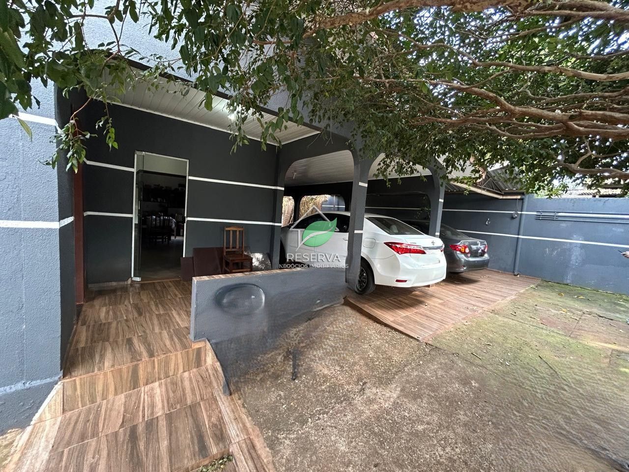Casa à Venda no Portal da Foz – Excelente Localização e Amplo Espaço
