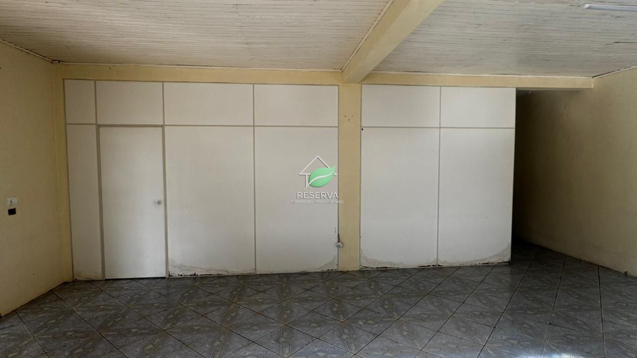 Casa de Esquina à Venda na Região da Vila C – Excelente Oportunidade!