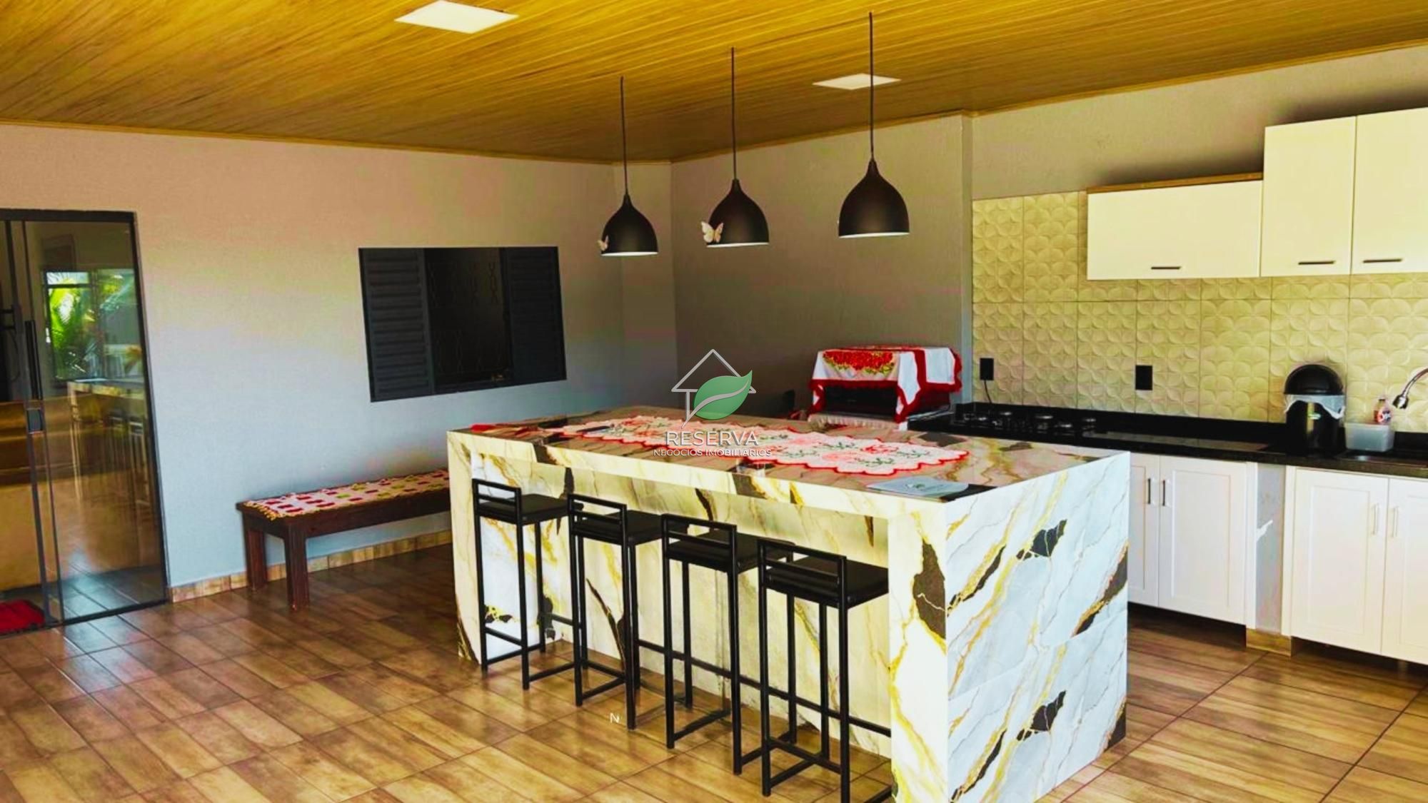 Casa à Venda – Conforto, Lazer e Excelente Distribuição