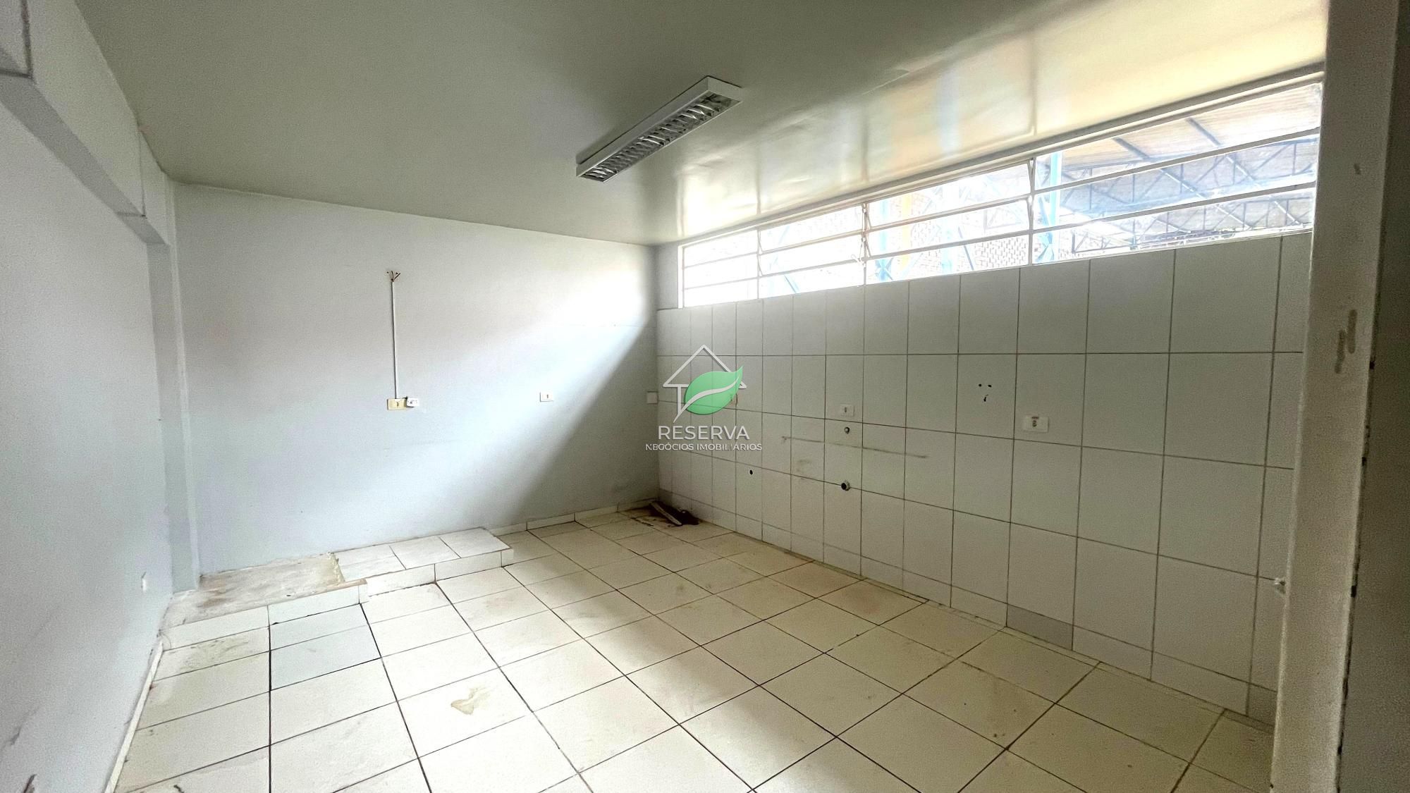 Área Comercial à Venda e para Locação – Margens da BR-277.