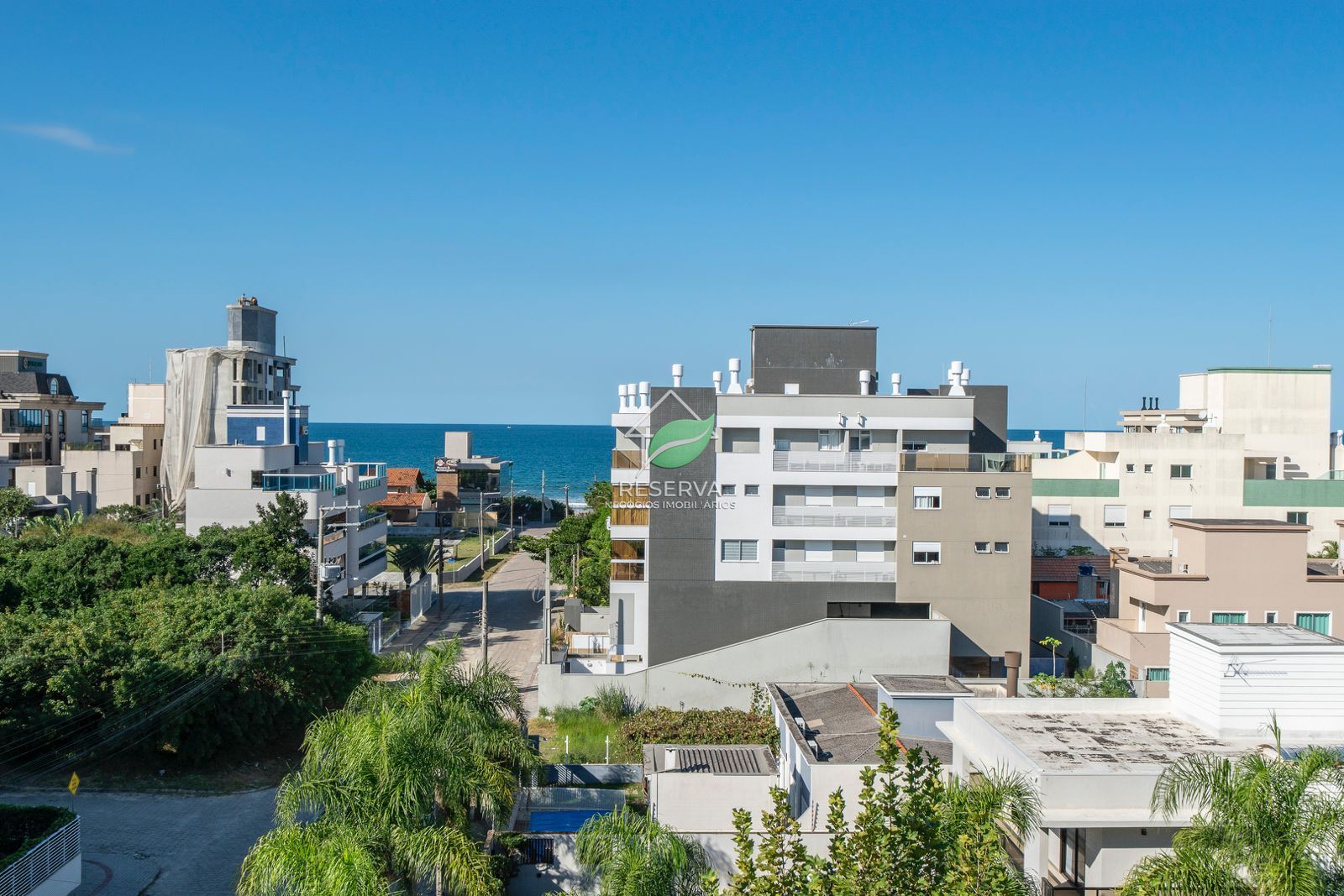 Sua Cobertura dos Sonhos em Mariscal – A Apenas 250Metros do Mar!