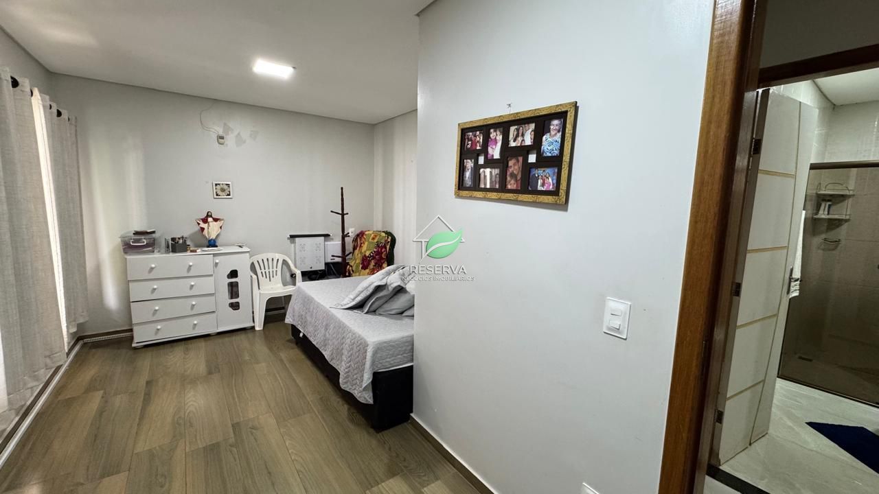 Sobrado de Alto Padrão à Venda na Vila A – Região Nobre, Próximo ao Gramadão