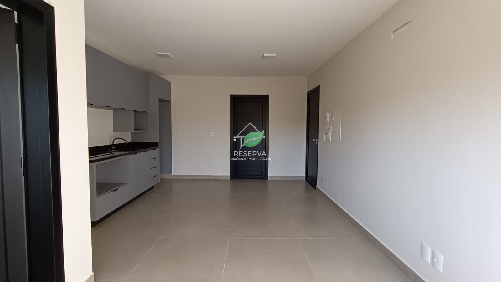 STUDIO PARA LOCAÇÃO — AV. CARLOS GOMES