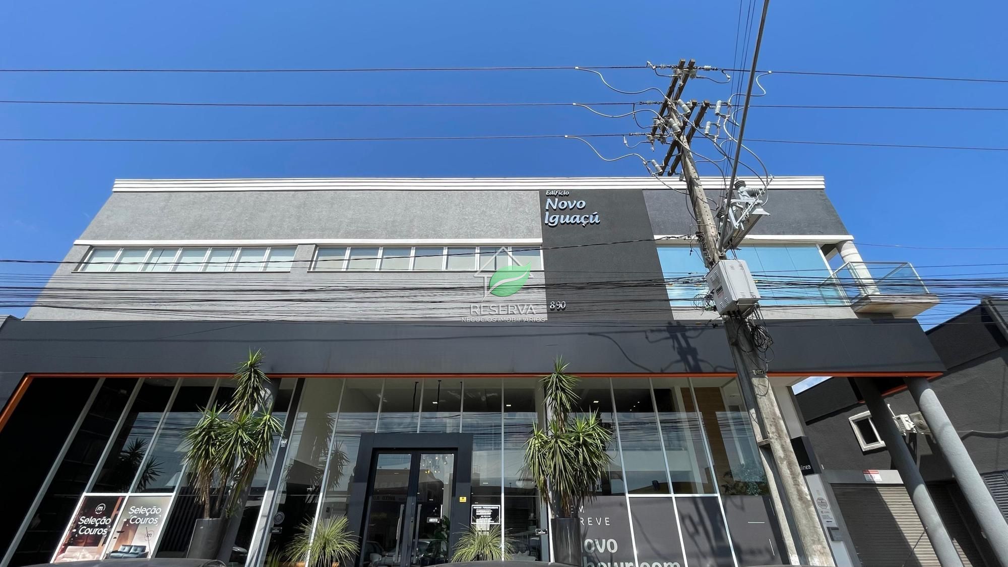 Sala Comercial de 74 m² para Locação — Edifício Novo Iguaçu