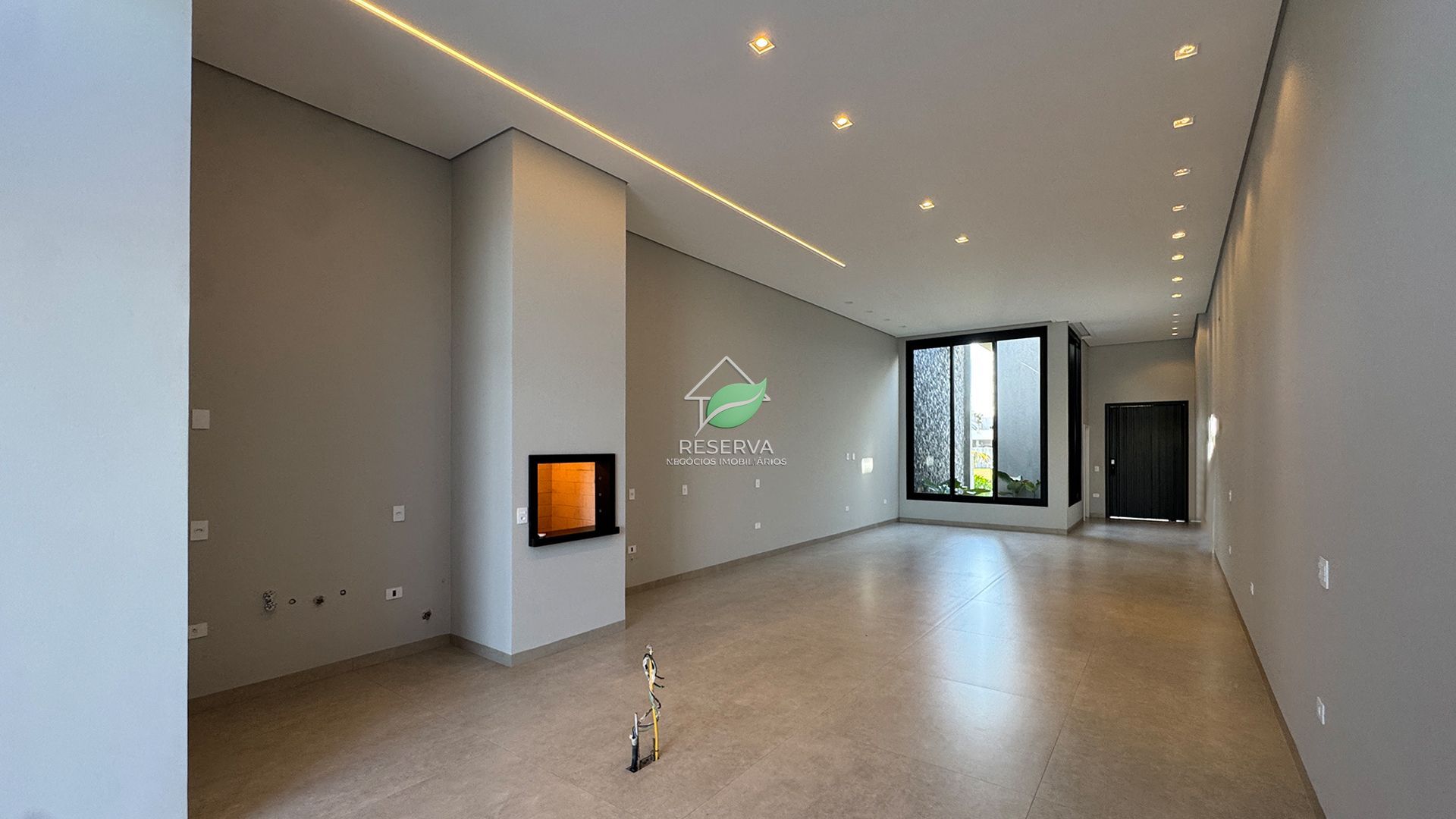 Casa Luxuosa à Venda no Condomínio Safira - Foz do Iguaçu