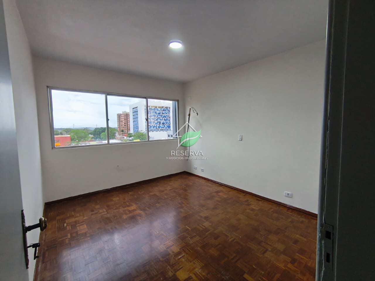 Apartamento para Locação no Edifício Banestado – Centro de Foz do Iguaçu