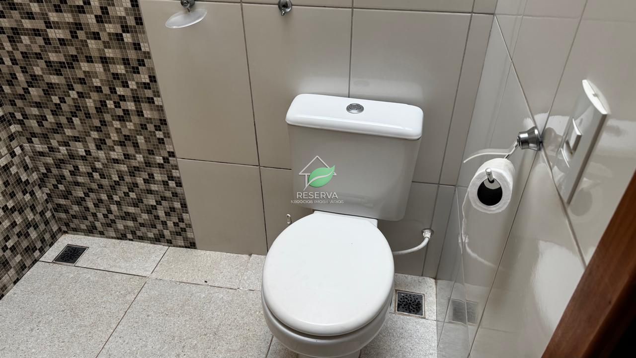 CASA MOBILIADA À VENDA NA REGIÃO DA VILA A – JD. CANADÁ ??