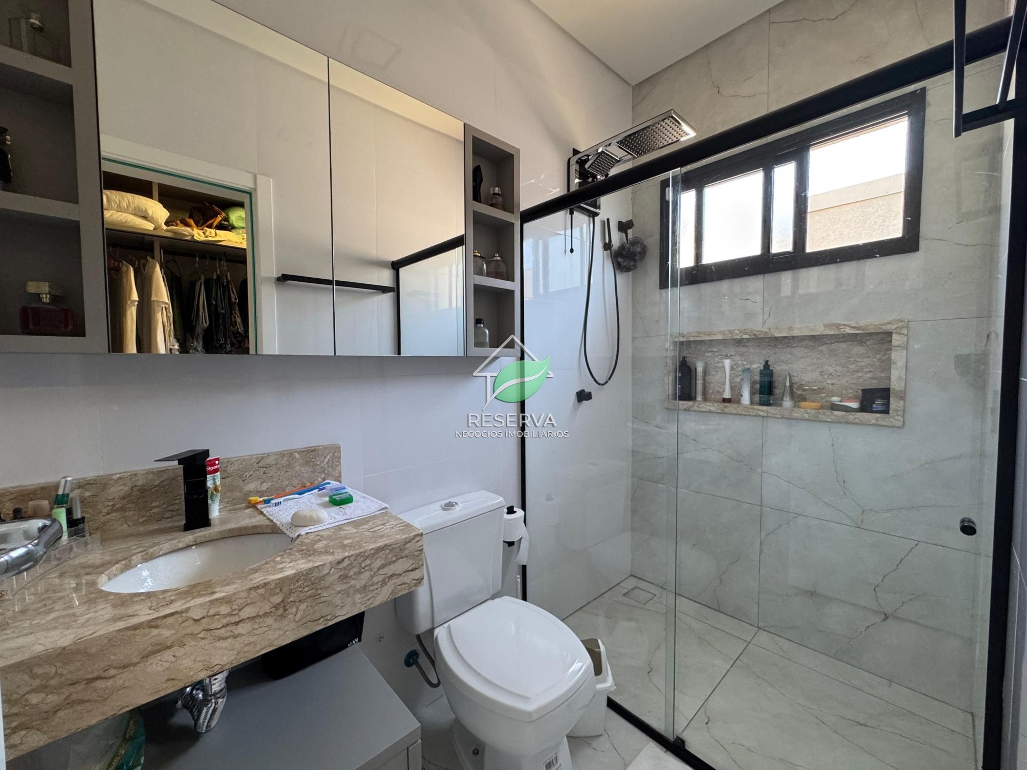 # ? CASA PORTEIRA FECHADA À VENDA | JARDIM DUARTE – REGIÃO DA VILA A | FOZ
