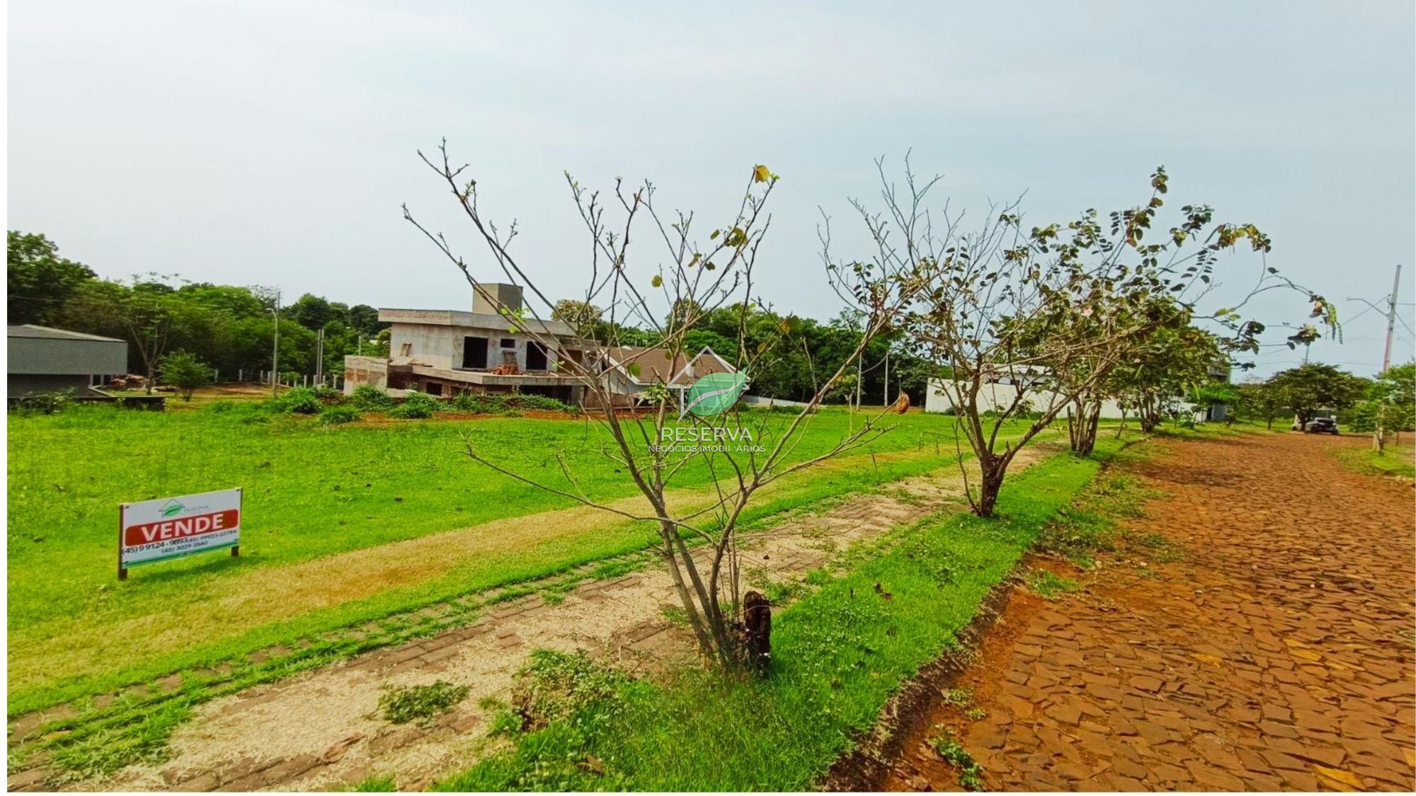 Terreno à Venda no Condomínio Villa Conscientia