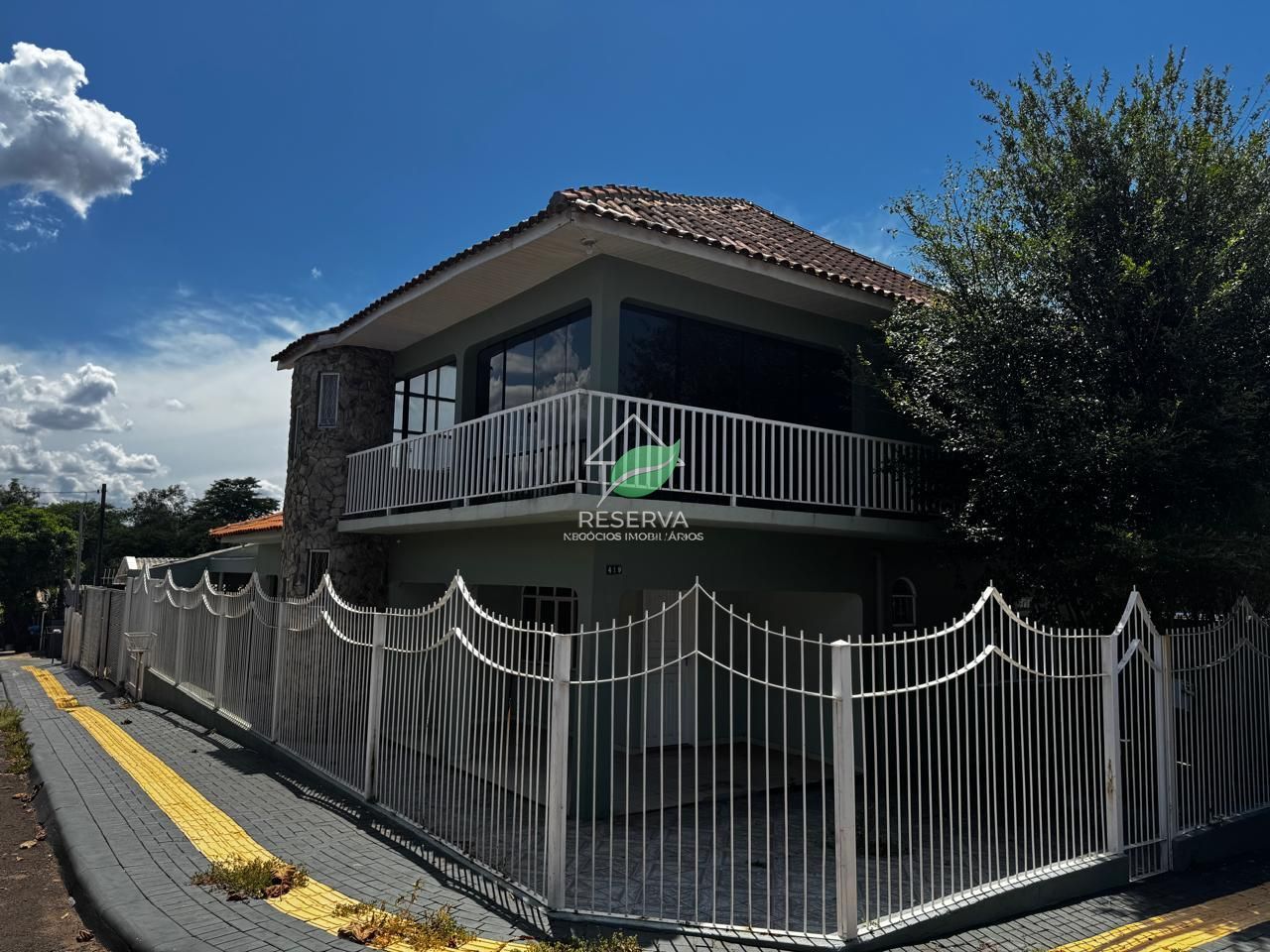 Sobrado à Venda no Belvedere II – Amplitude, Conforto e Excelente Localização!