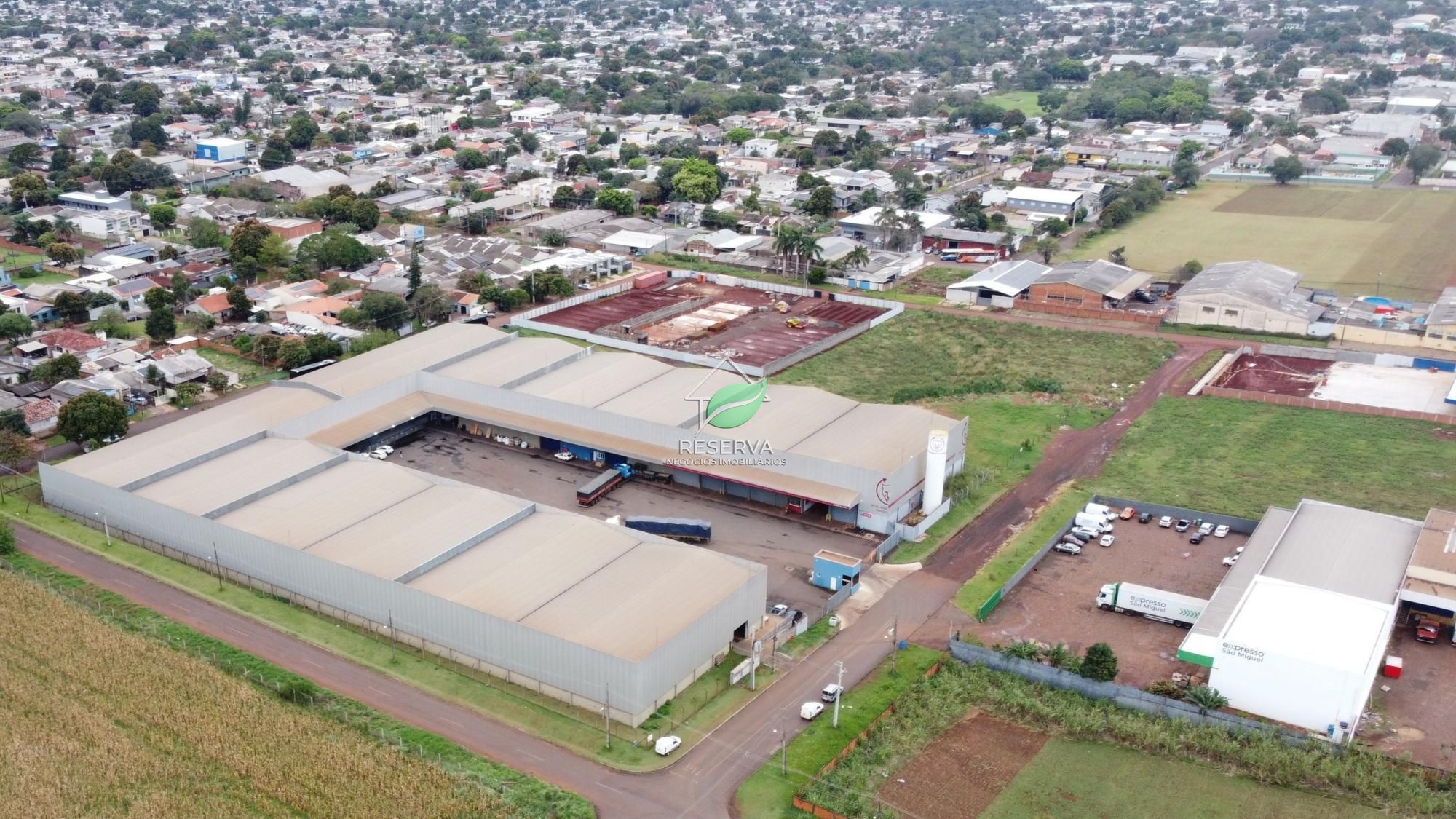 Barracão Logístico para Locação – | Localização Estratégica em Foz do Iguaçu