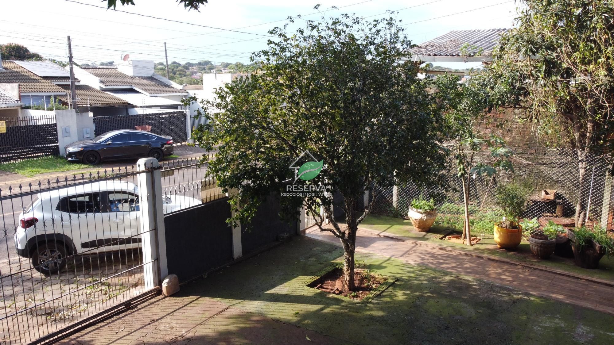 Casa à Venda no Portal da Foz – Excelente Localização e Amplo Espaço