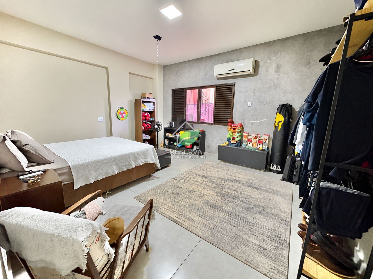 APARTAMENTO AMPLO NO CENTRO DE FOZ DO IGUAÇU — 206 M² PRIVATIVOS