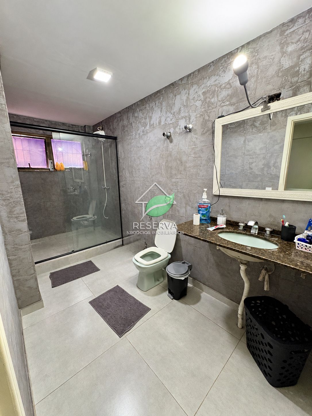 APARTAMENTO AMPLO NO CENTRO DE FOZ DO IGUAÇU — 206 M² PRIVATIVOS