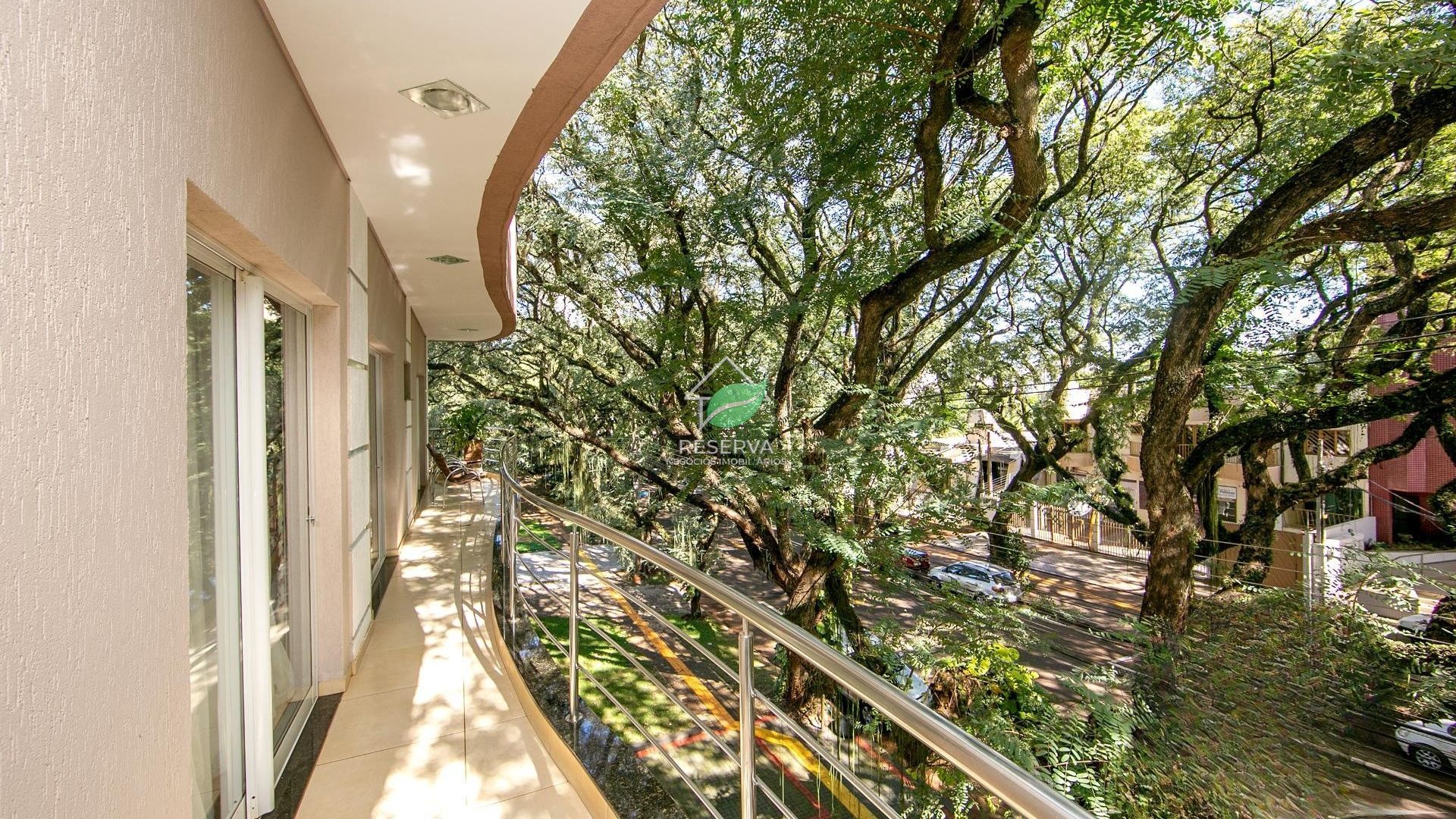 Apartamento de Alto Padrão na Av. Pedro Basso