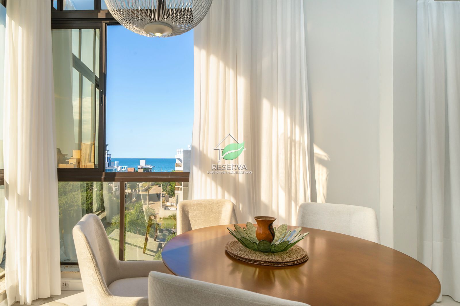 Sua Cobertura dos Sonhos em Mariscal – A Apenas 250Metros do Mar!