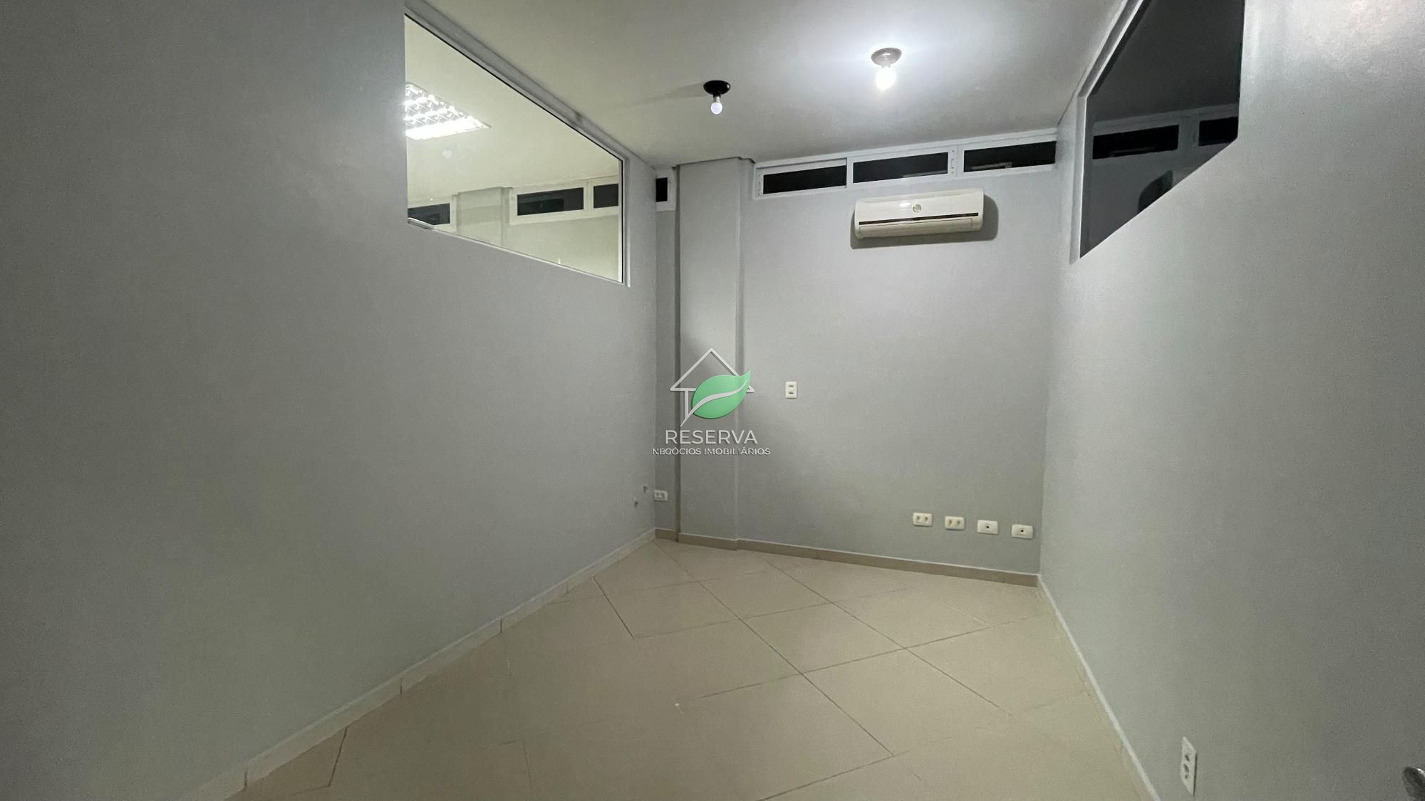 Sala Comercial de 72 m² — Venda ou Locação