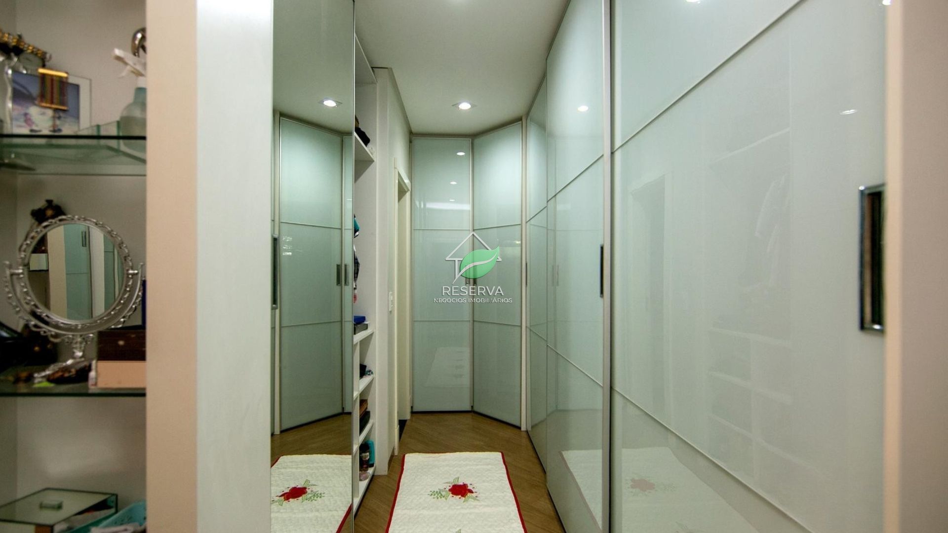 Apartamento de Alto Padrão na Av. Pedro Basso