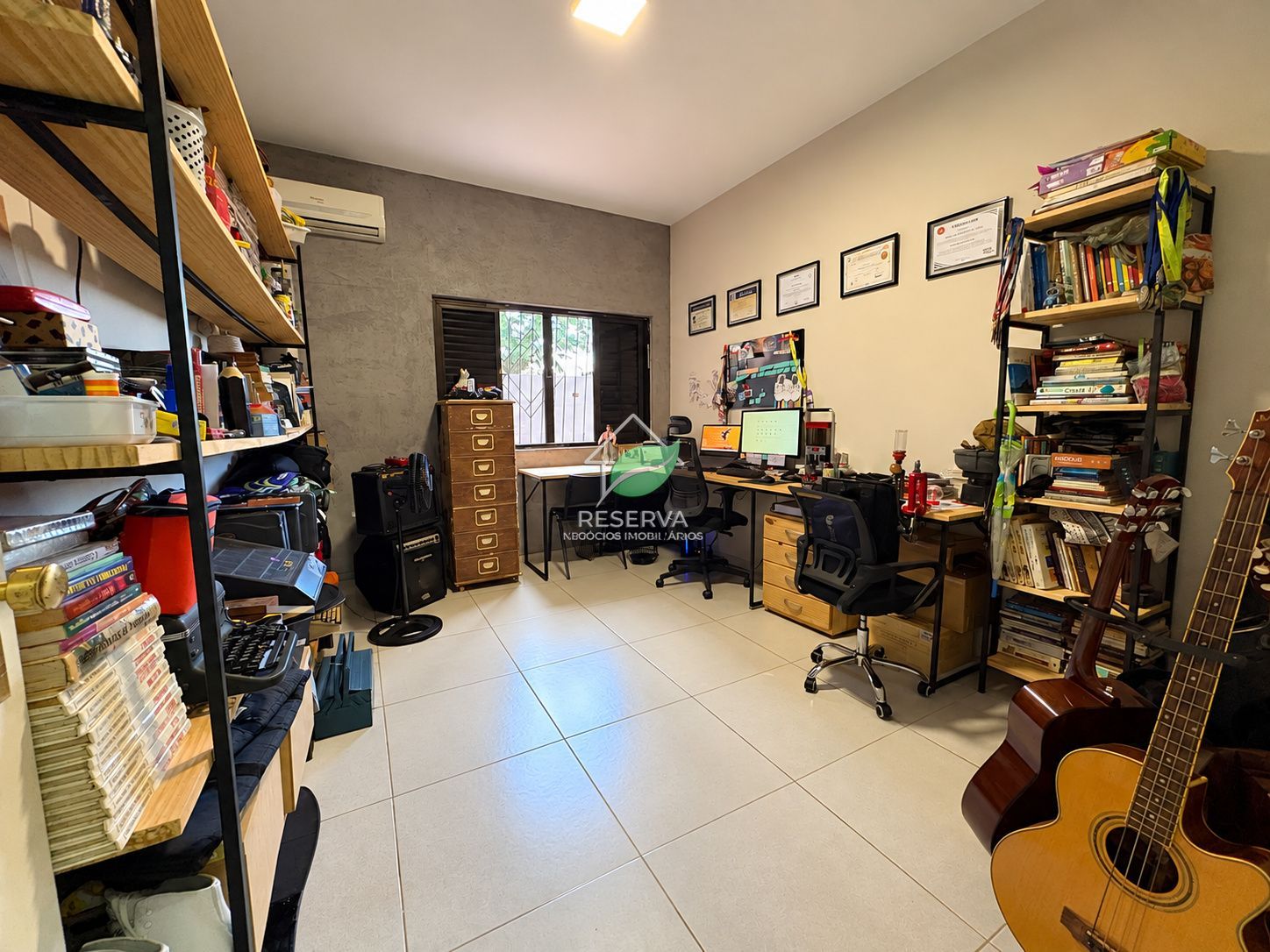 APARTAMENTO AMPLO NO CENTRO DE FOZ DO IGUAÇU — 206 M² PRIVATIVOS