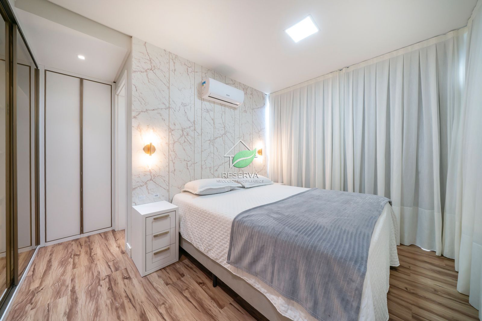 Sua Cobertura dos Sonhos em Mariscal – A Apenas 250Metros do Mar!