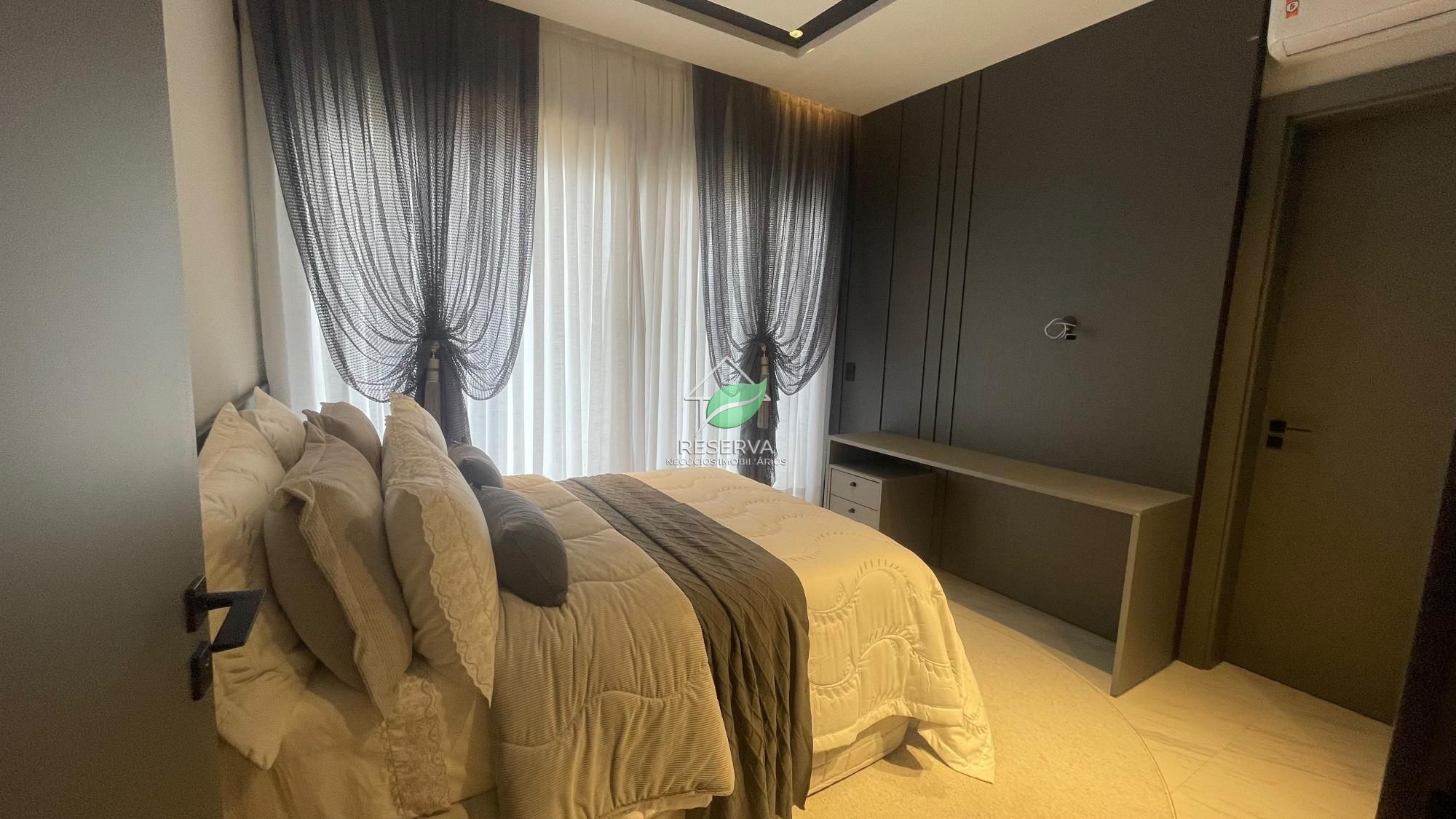 # CASA DE ALTO PADRÃO NO ROYAL FALLS RESIDENCE & RESORT