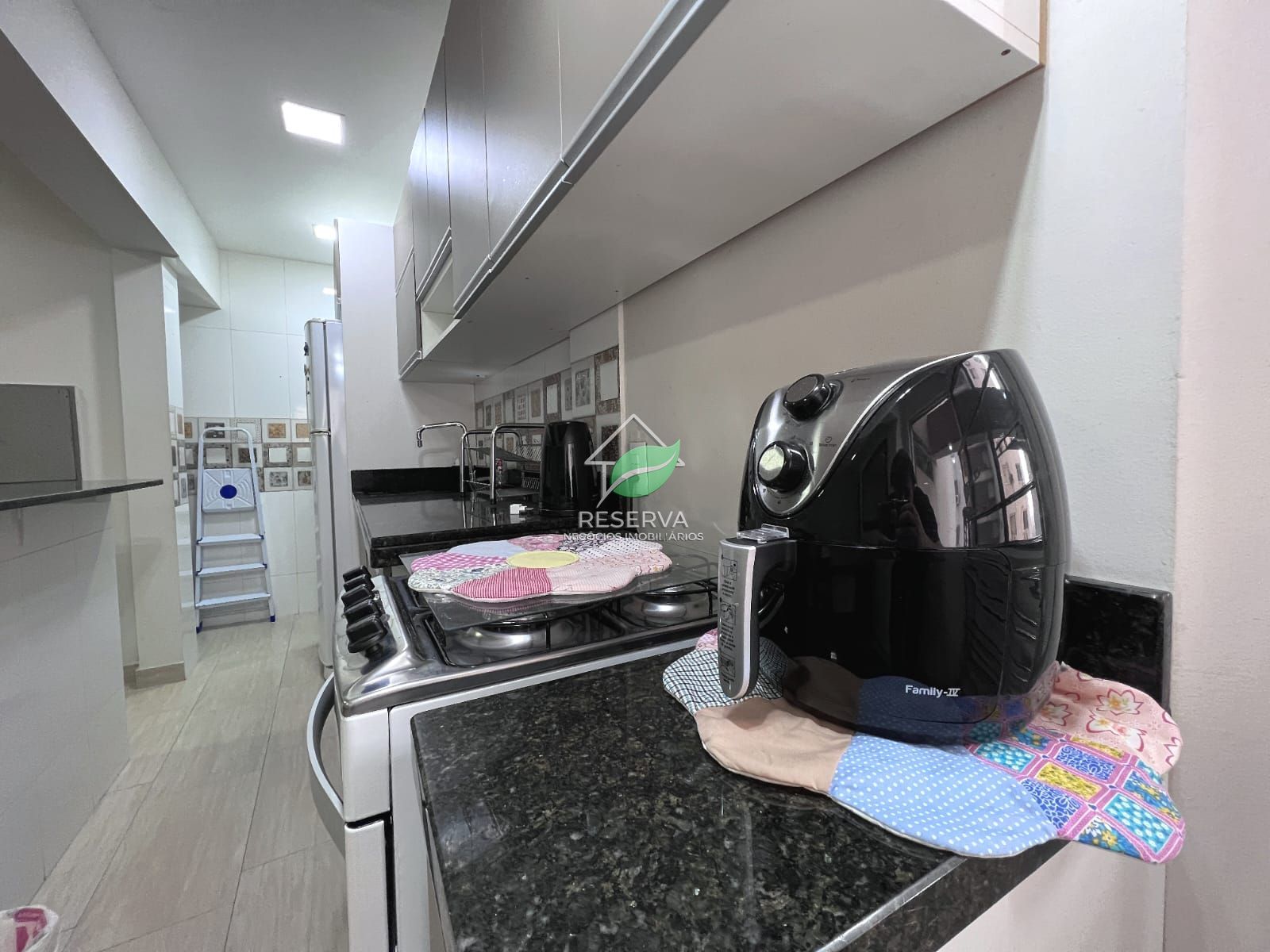 Apartamento Mobiliado no Edifício Grand Prix – Conforto e Praticidade.