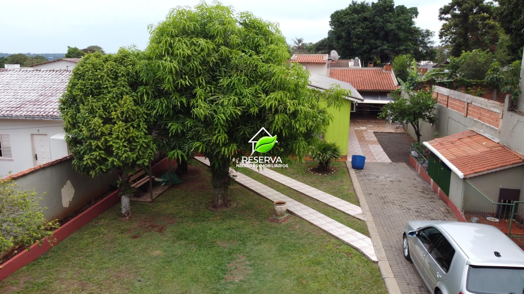 Oportunidade Única: Casa com Edícula, Amplo Quintal e Localização Privilegiada!