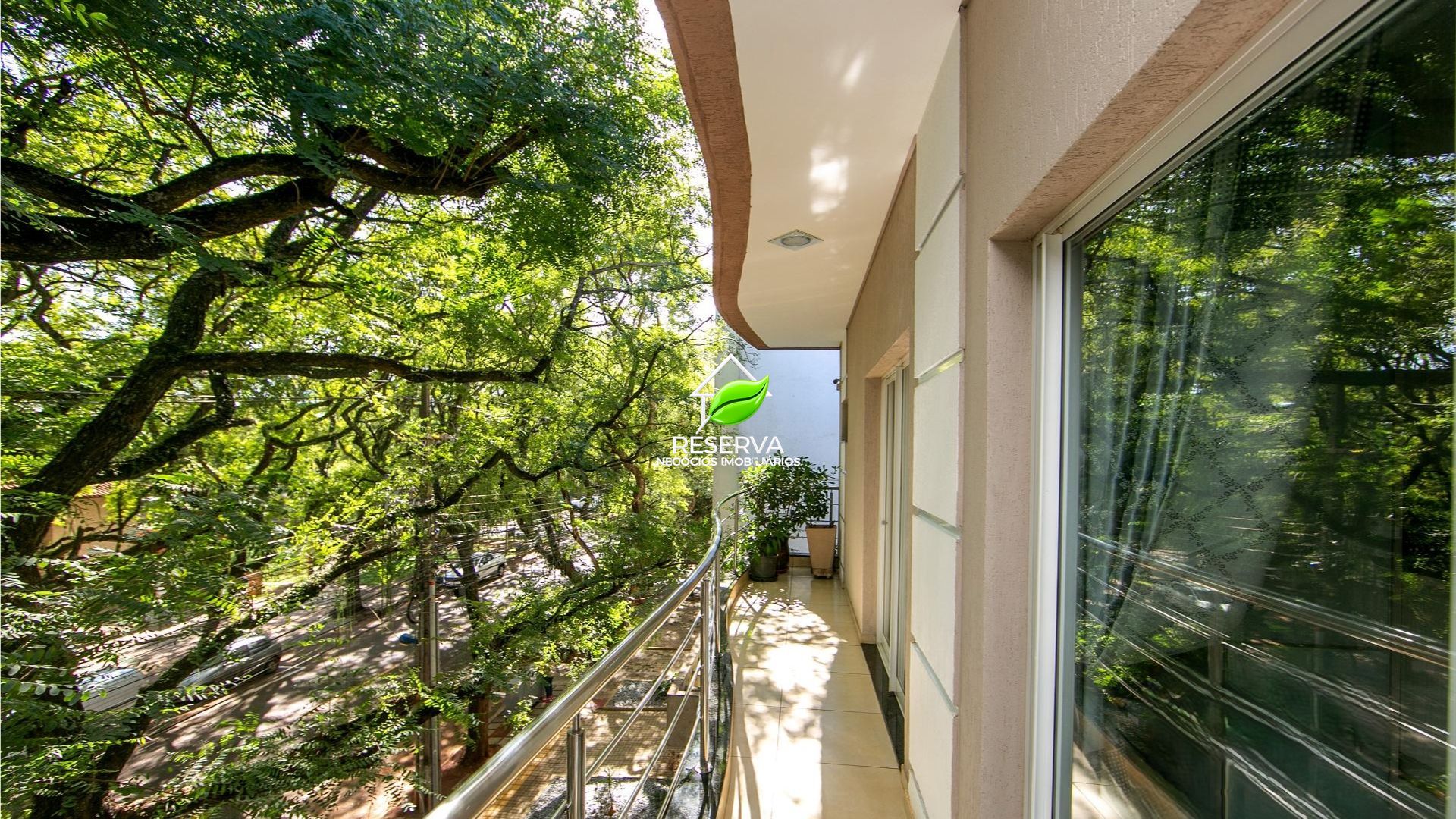 Apartamento de Alto Padrão na Av. Pedro Basso
