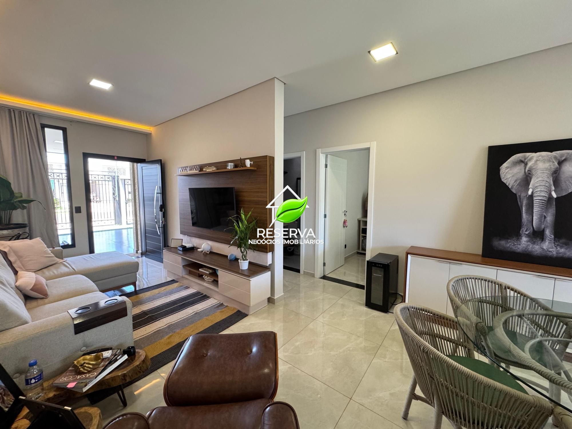 # ? CASA PORTEIRA FECHADA À VENDA | JARDIM DUARTE – REGIÃO DA VILA A | FOZ