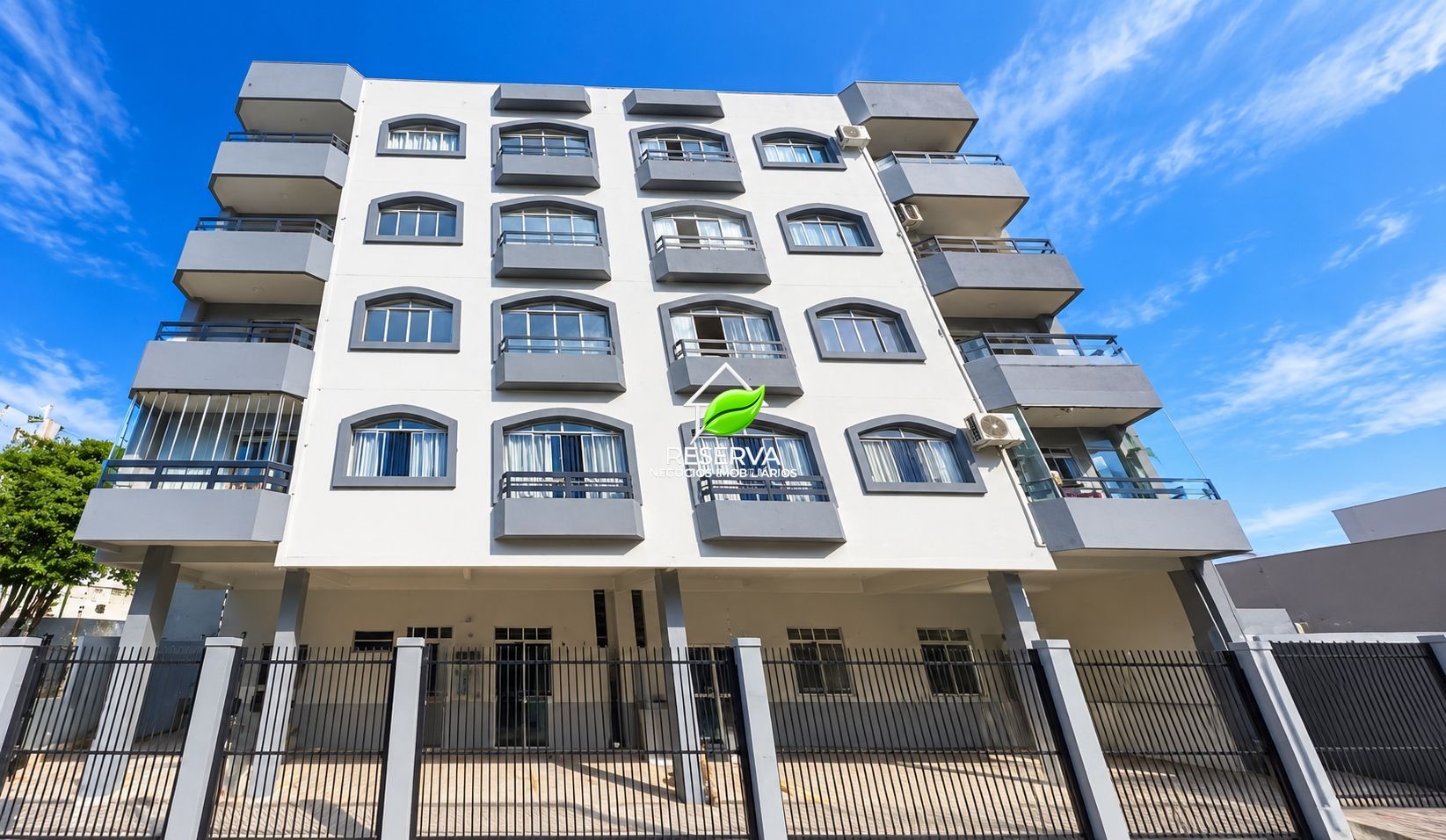 APARTAMENTO MOBILIADO PARA LOCAÇÃO NO CENTRO DE FOZ – EDIFÍCIO FENÍCIA