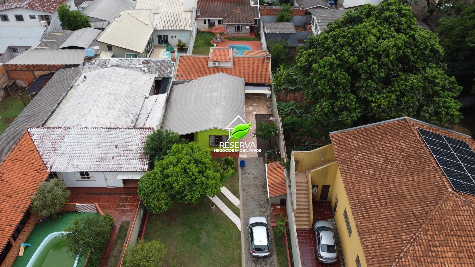 Oportunidade Única: Casa com Edícula, Amplo Quintal e Localização Privilegiada!