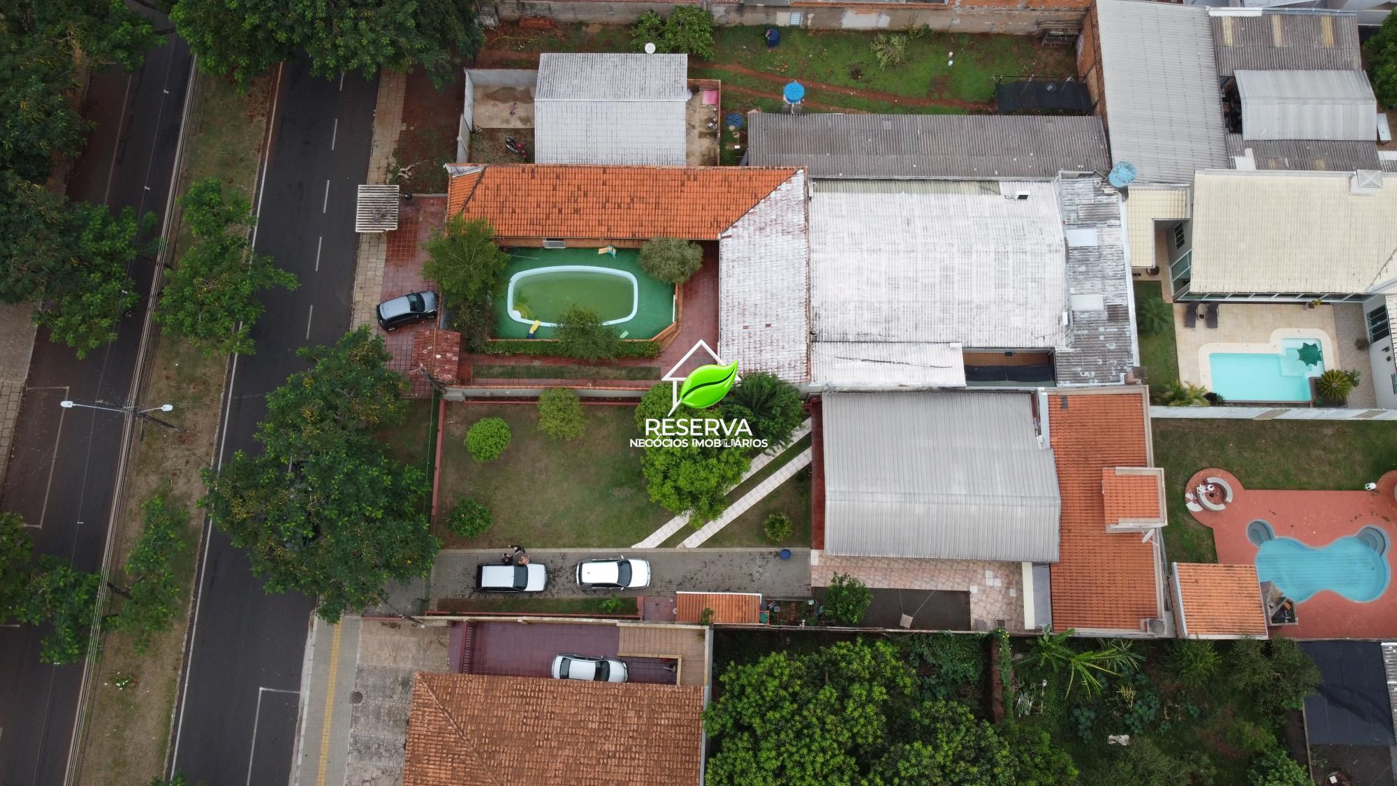 Oportunidade Única: Casa com Edícula, Amplo Quintal e Localização Privilegiada!