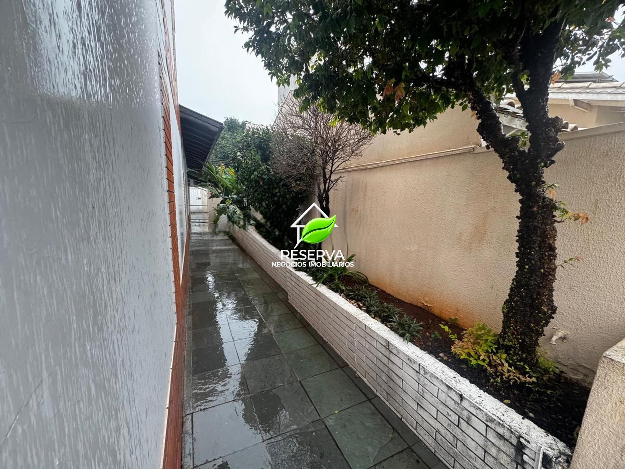 SOBRADO À VENDA NO JARDIM IÇUAÇU – FOZ DO IGUAÇU
