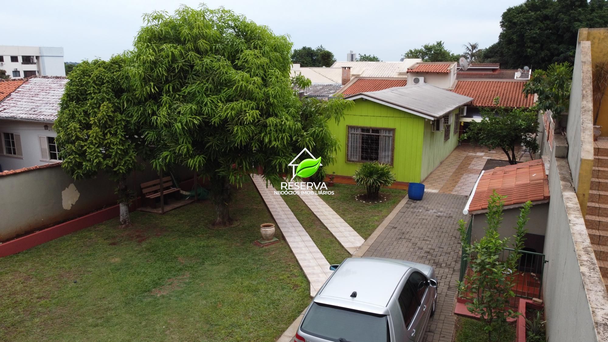 Oportunidade Única: Casa com Edícula, Amplo Quintal e Localização Privilegiada!