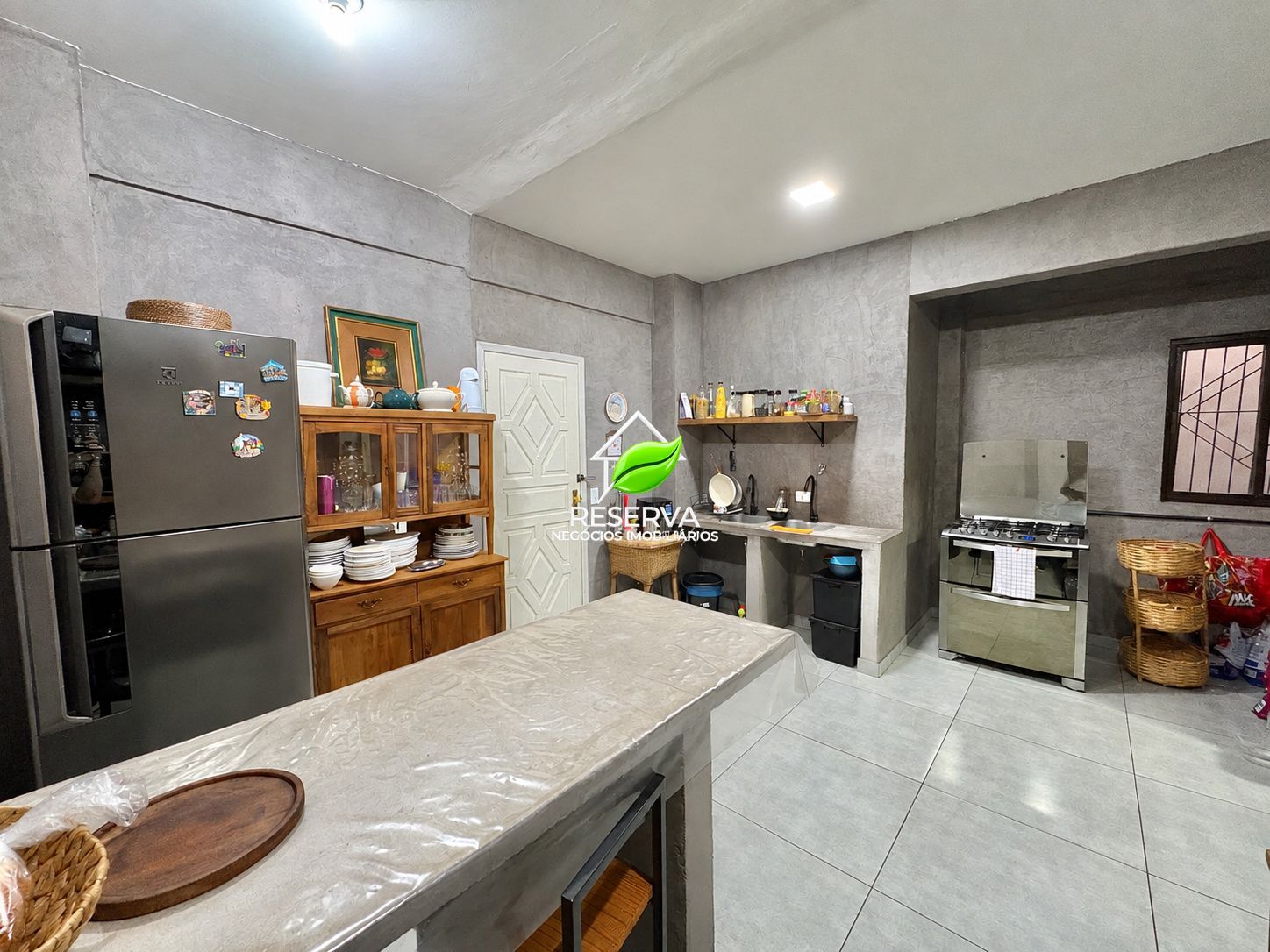APARTAMENTO AMPLO NO CENTRO DE FOZ DO IGUAÇU — 206 M² PRIVATIVOS