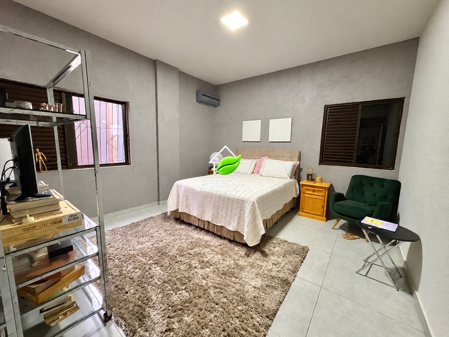 APARTAMENTO AMPLO NO CENTRO DE FOZ DO IGUAÇU — 206 M² PRIVATIVOS