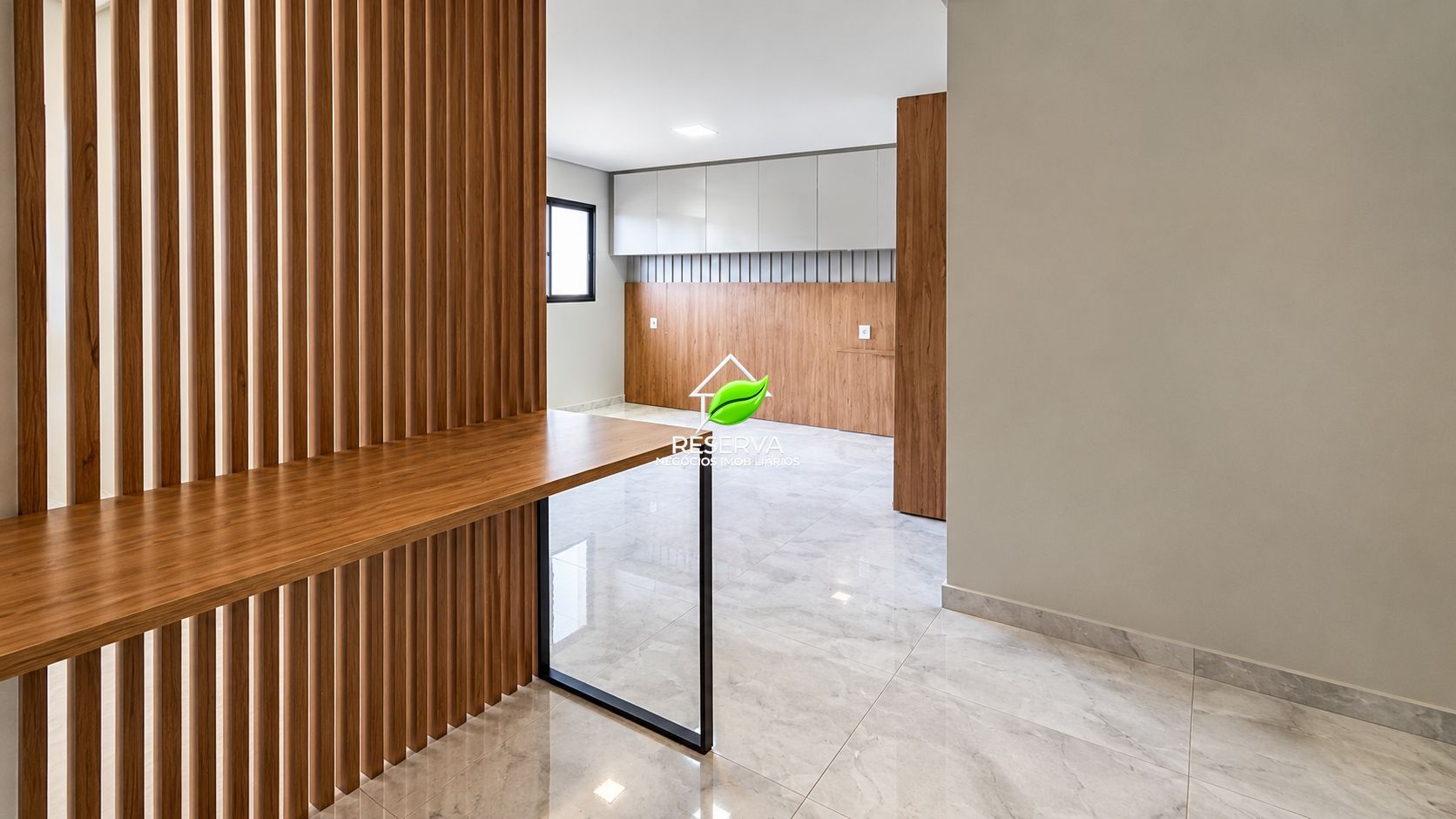STUDIO SEMI-MOBILIADO PARA LOCAÇÃO – EDIFÍCIO FERRARA | CENTRO DE FOZ DO IGUAÇU