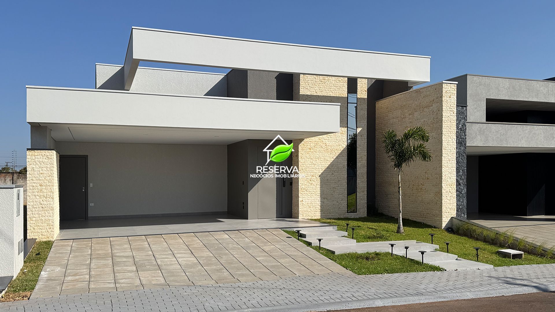 Casa Elegante de Alto Padrão à Venda no Condomínio Safira - Foz do Iguaçu