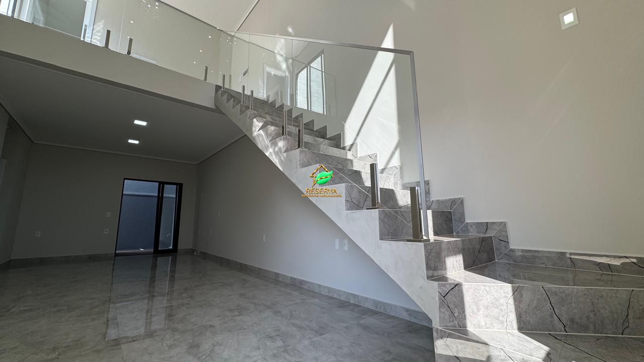 SOBRADO À VENDA NO SANTA ROSA — FOZ DO IGUAÇU