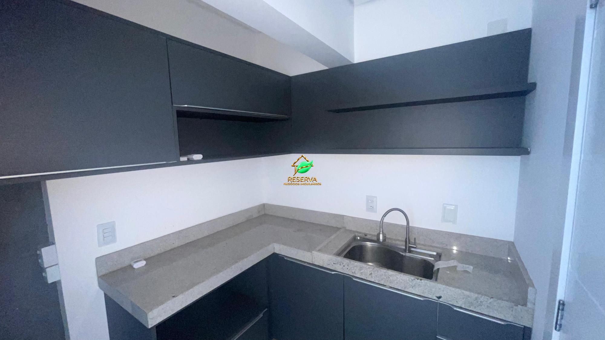 Sala Comercial de 74 m² para Locação — Edifício Novo Iguaçu