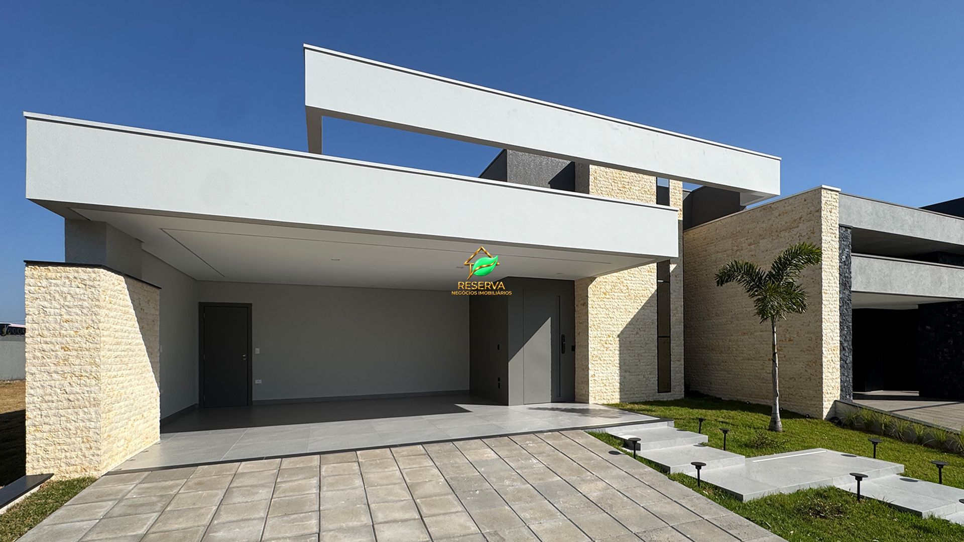 Casa Elegante de Alto Padrão à Venda no Condomínio Safira - Foz do Iguaçu