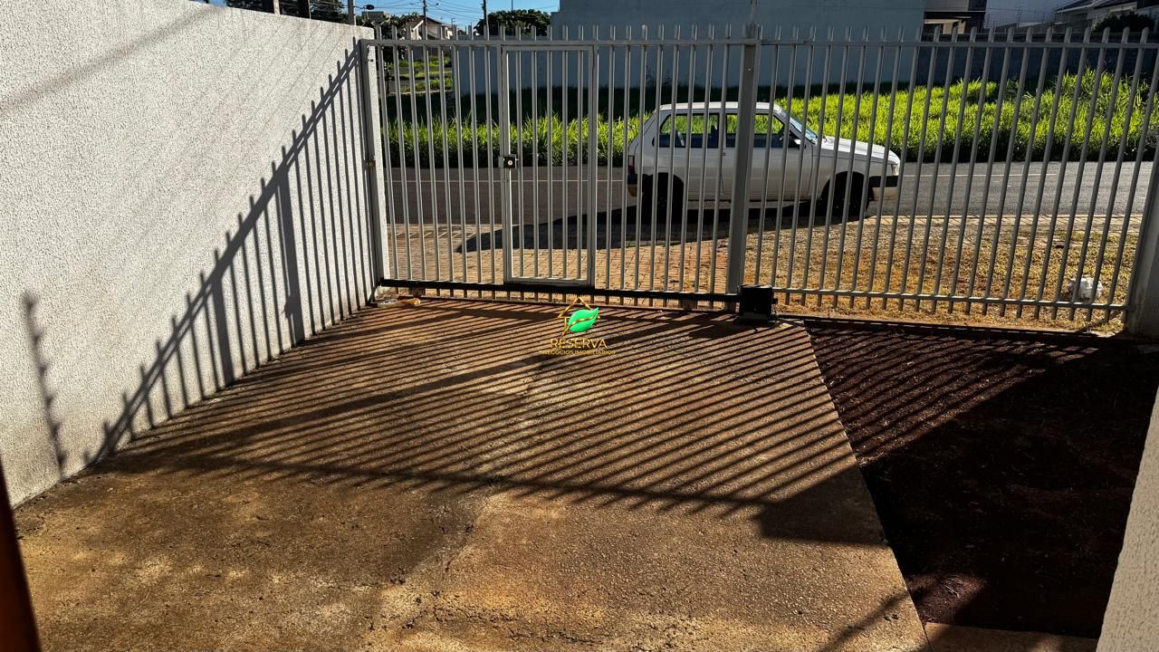 CASA MOBILIADA À VENDA NA REGIÃO DA VILA A – JD. CANADÁ ??