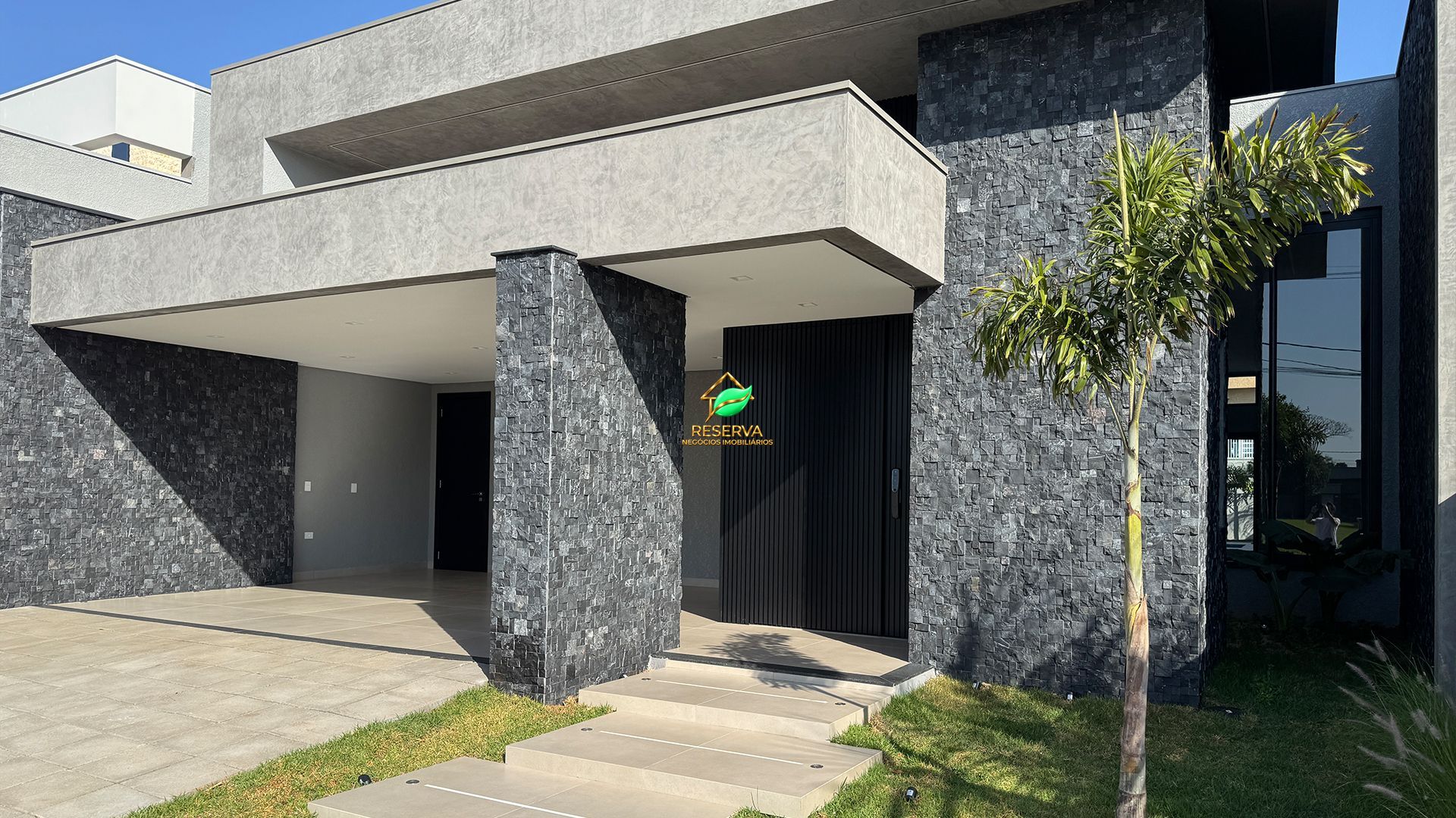 Casa Luxuosa à Venda no Condomínio Safira - Foz do Iguaçu