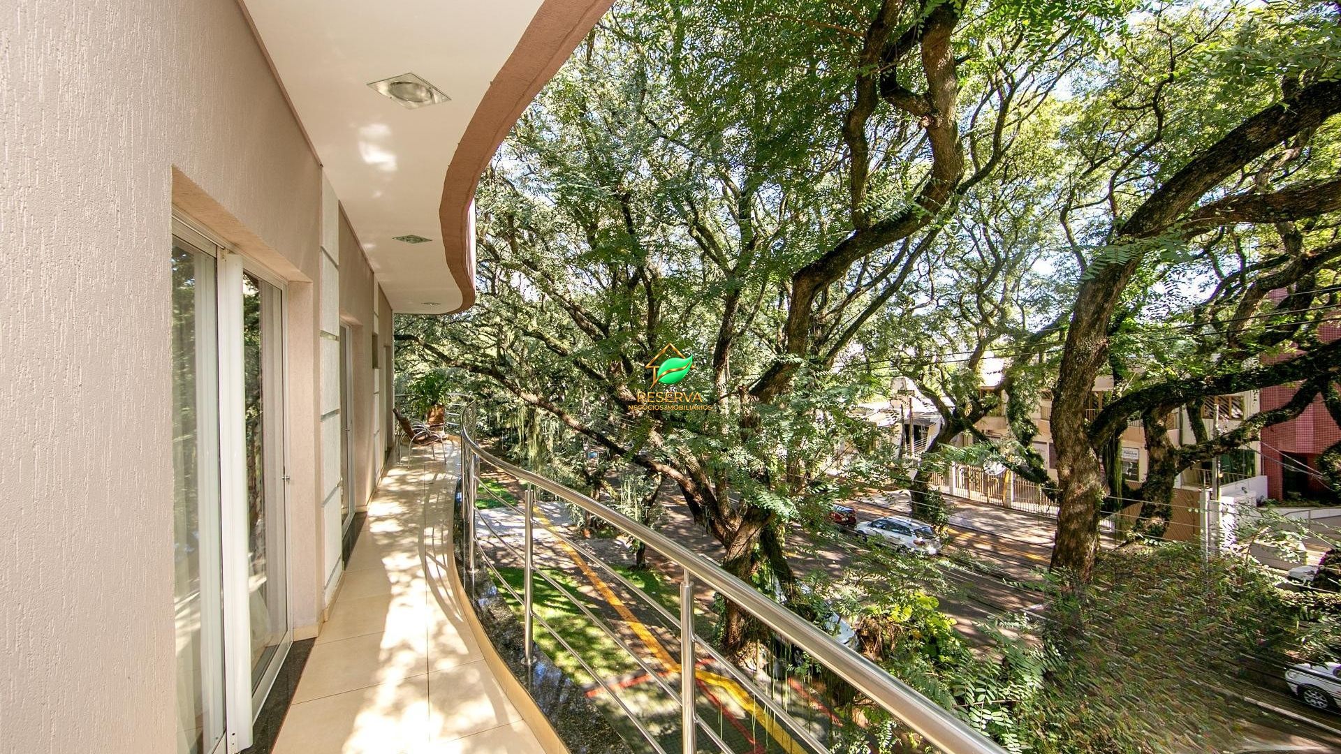 Apartamento de Alto Padrão na Av. Pedro Basso