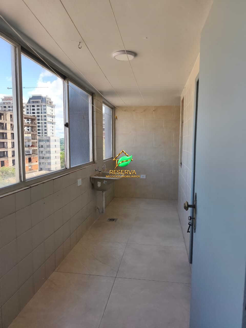 Apartamento para Locação no Edifício Banestado – Centro de Foz do Iguaçu
