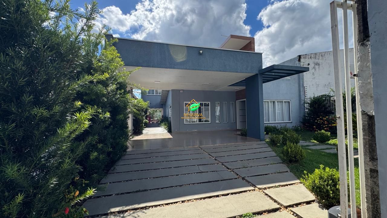 Sobrado de Alto Padrão à Venda na Vila A – Região Nobre, Próximo ao Gramadão