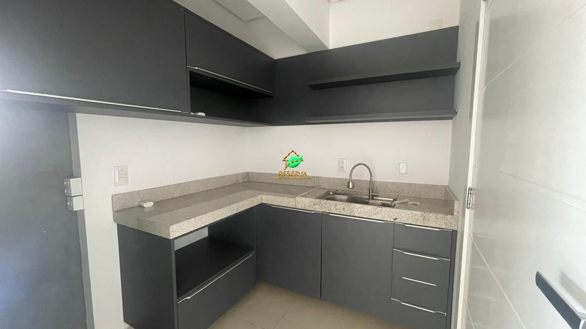 Sala Comercial de 74 m² para Locação — Edifício Novo Iguaçu