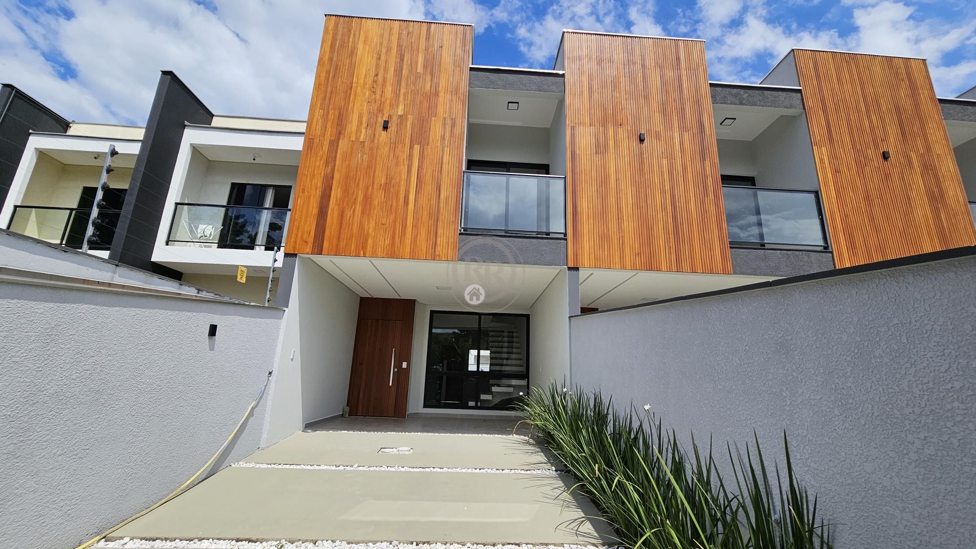 Casa à venda  no Iririú - Joinville, SC. Imóveis